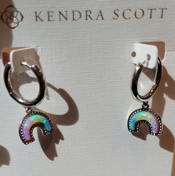 NWT Kendra Scott Rainbow Kyocera Opal Huggie Earrings in Silver Pastel - Picture 9 of 10